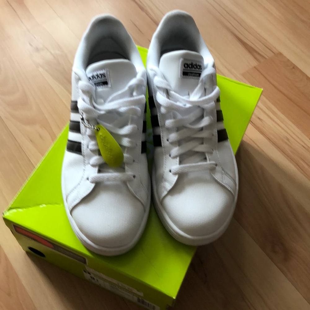 Adidas 9 1/2 worn twice